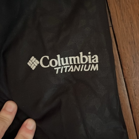 Columbia Titanium Omni-Tech Waterproof, breathable Snow Suit! - Picture 4 of 16